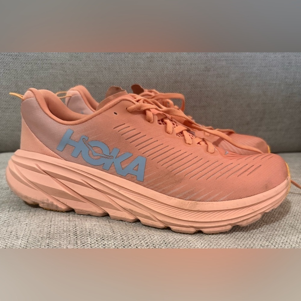 Hoka Rincon 3 Women’s size 8.5B Coral Athletic Shoes